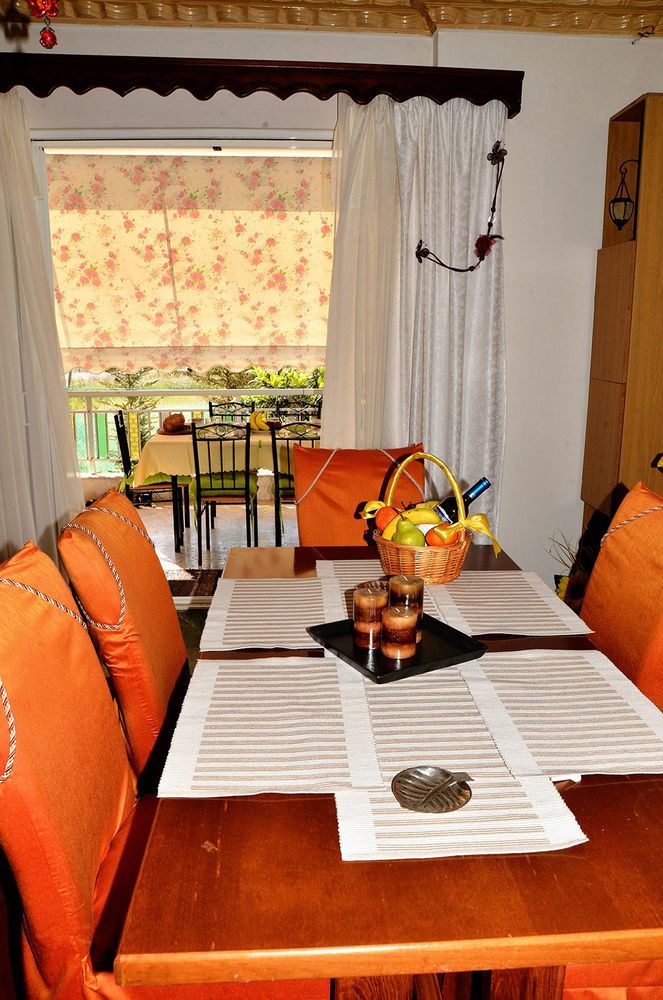 Noble Inn ลูตรากี ภายนอก รูปภาพ