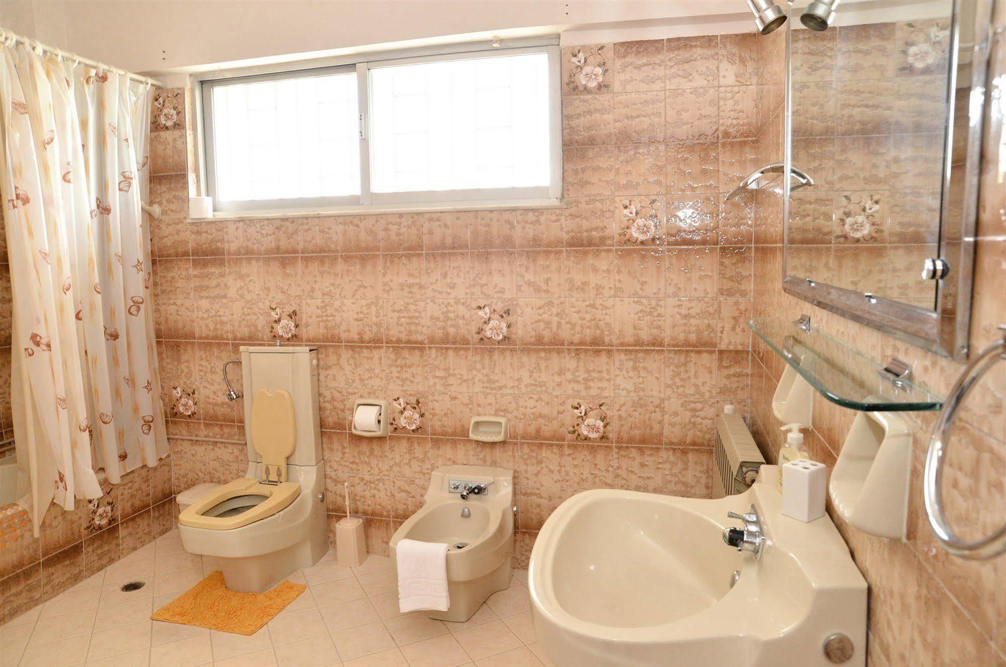 Noble Inn ลูตรากี ภายนอก รูปภาพ