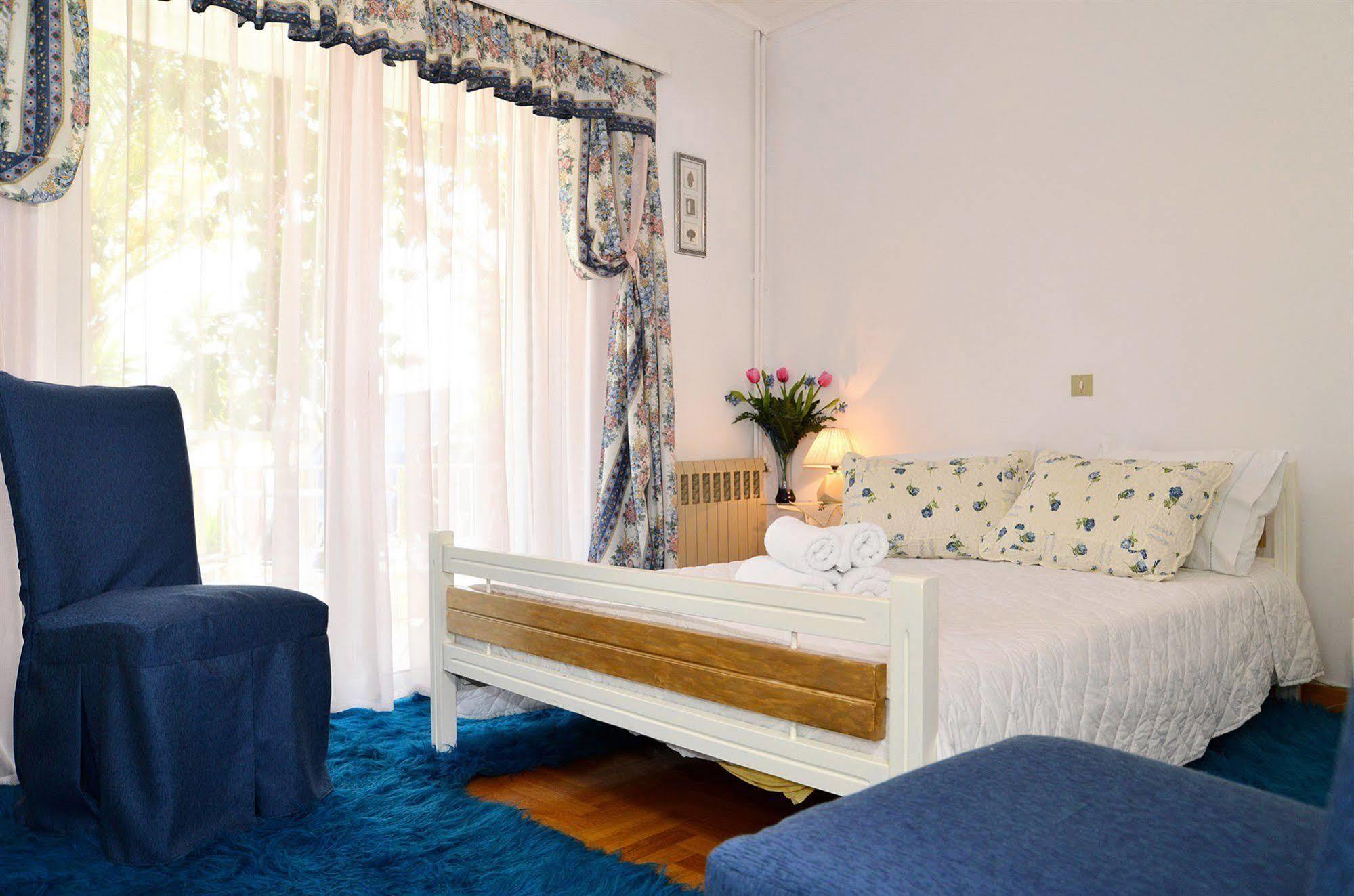 Noble Inn ลูตรากี ภายนอก รูปภาพ